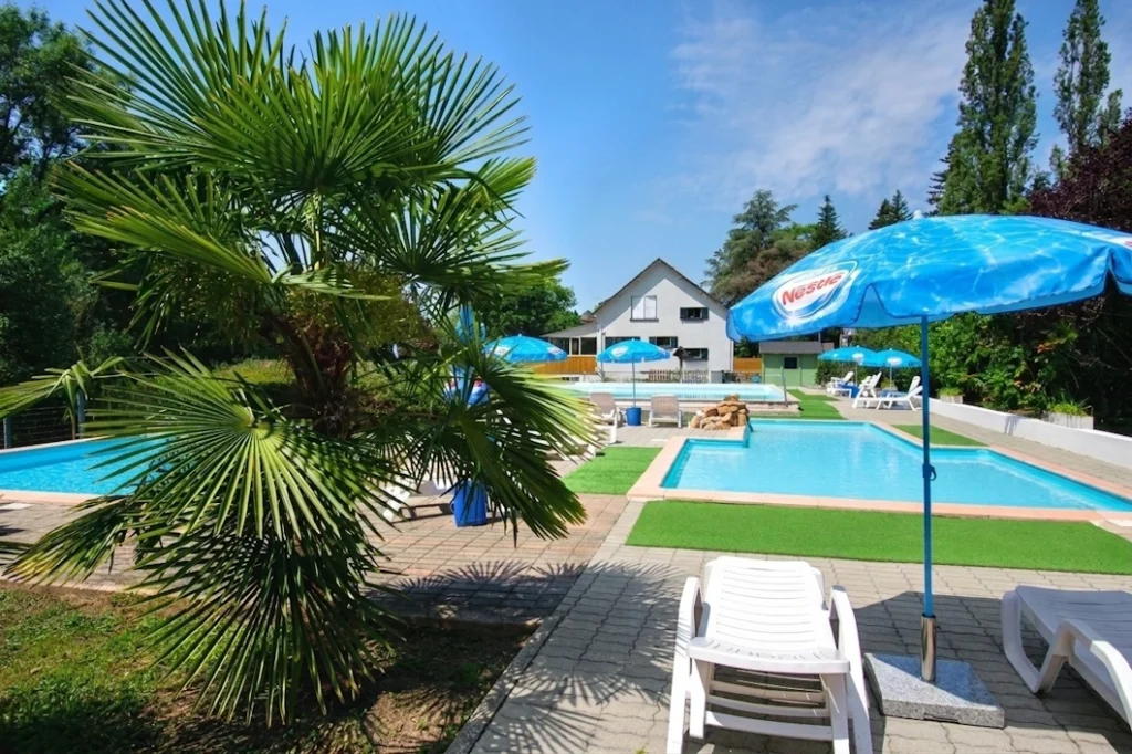 Piscine du Camping des Bains à Saint-Honoré-les-Bains