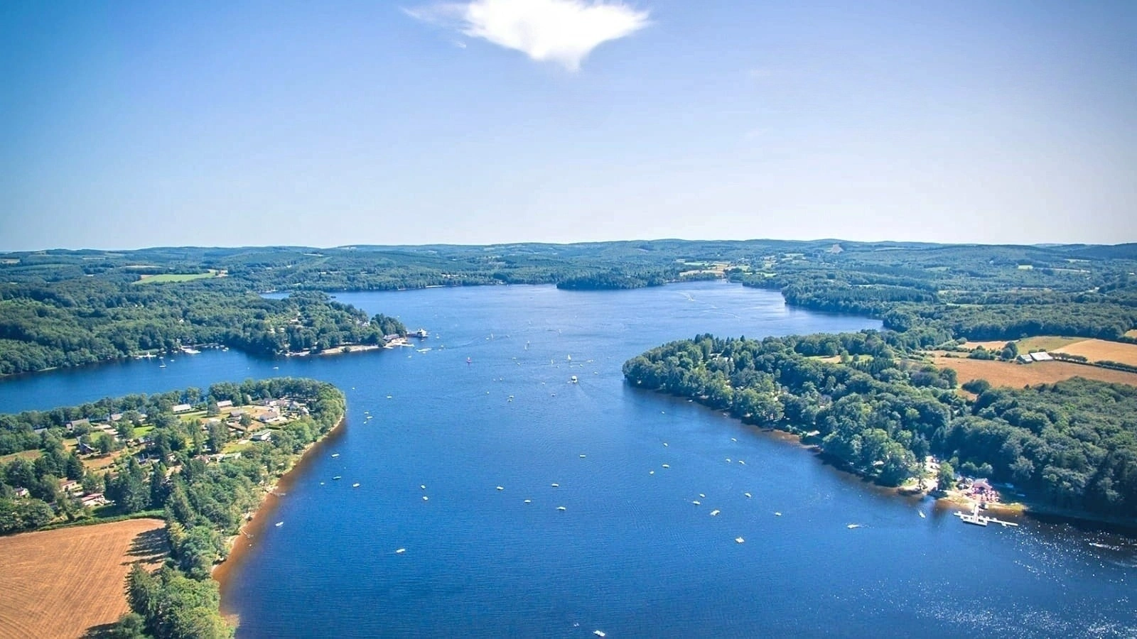 Activités nautiques au Lac des Settons Morvan